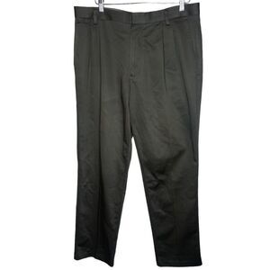 Dockers D3 classic fit 100% cotton olive colored pants size 36x32